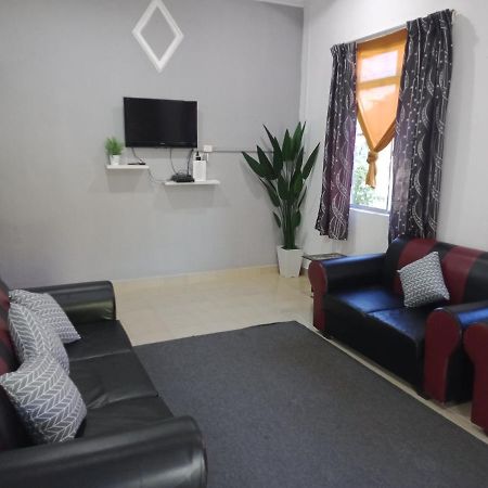 Homestay Tok Abah Kuala Besut Экстерьер фото