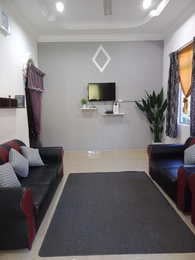 Homestay Tok Abah Kuala Besut Экстерьер фото