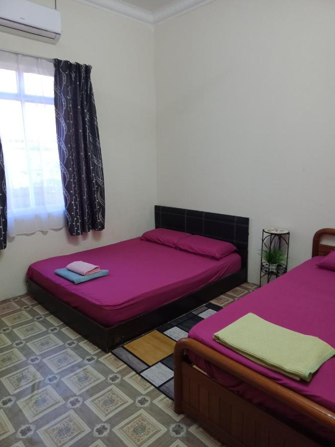 Homestay Tok Abah Kuala Besut Экстерьер фото