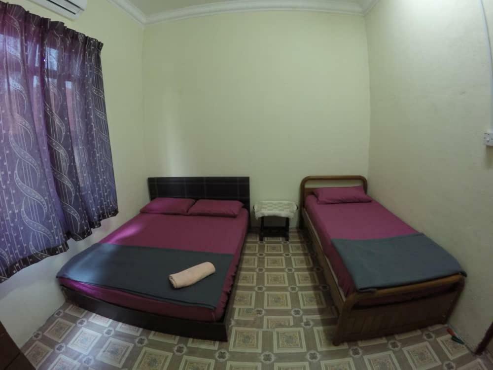 Homestay Tok Abah Kuala Besut Экстерьер фото